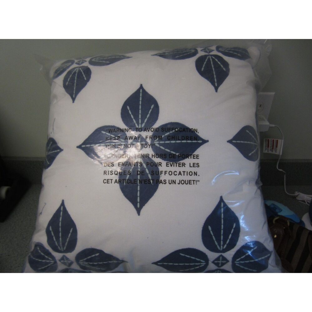 NEW IN PACKAGING 2 PIER 1 IMPORTS OVERSTUFFED PILLOWS W/ NAVY APPLIQUE FLOWERS